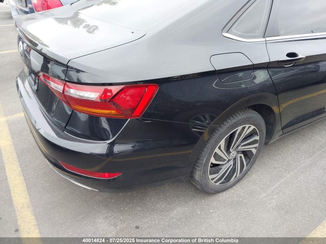 3VWG57BU8KM011124 Volkswagen 1.4 tsi