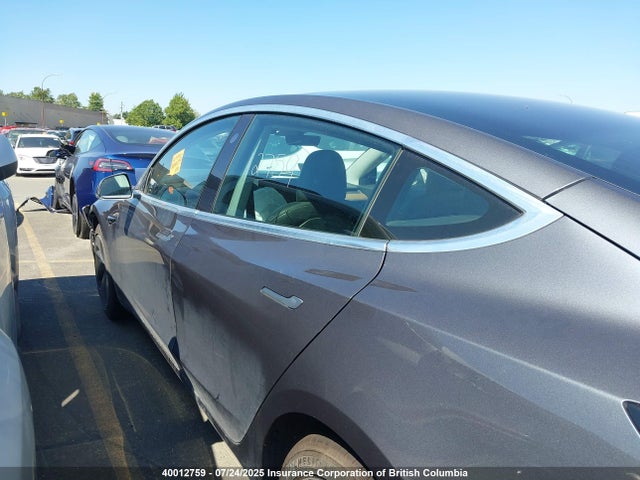 5YJ3E1EAXLF770833 Tesla MODEL 3