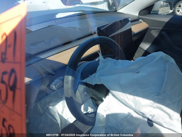 5YJ3E1EAXLF770833 Tesla MODEL 3