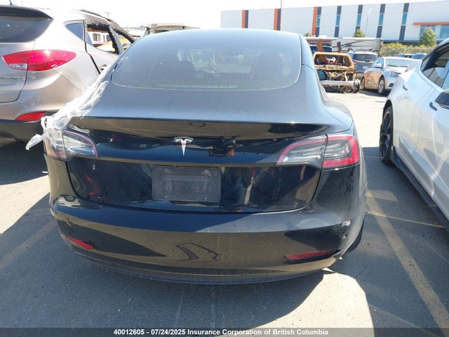 5YJ3E1EA0MF848408 Tesla 2021