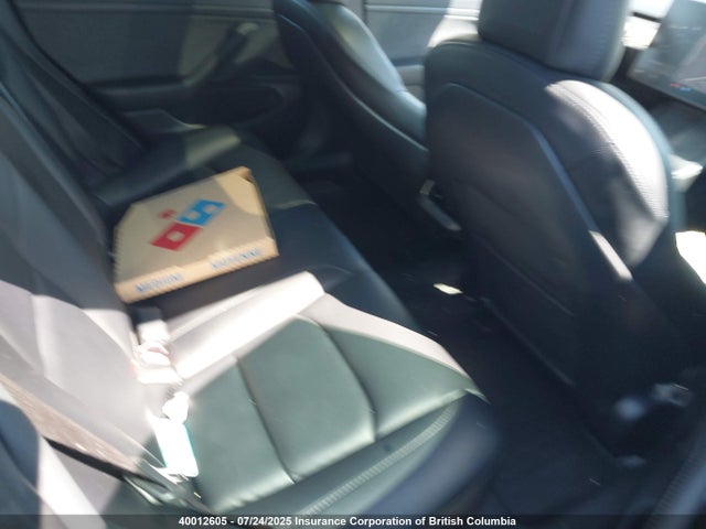 5YJ3E1EA0MF848408 Tesla 2021