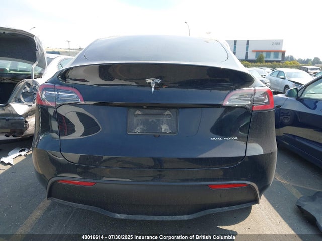 Tesla Model Y 2022 7SAYGDEE4NF576566 Image 13