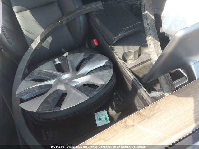 Tesla Model Y 2022 7SAYGDEE4NF576566 Image 5