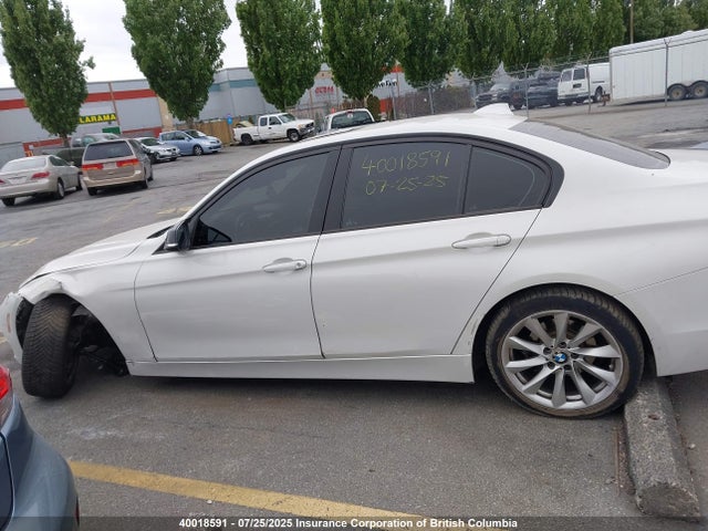 WBA8D9C58JA012585 BMW 330I