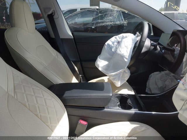 5YJ3E1EB1LF626435 Tesla 2020