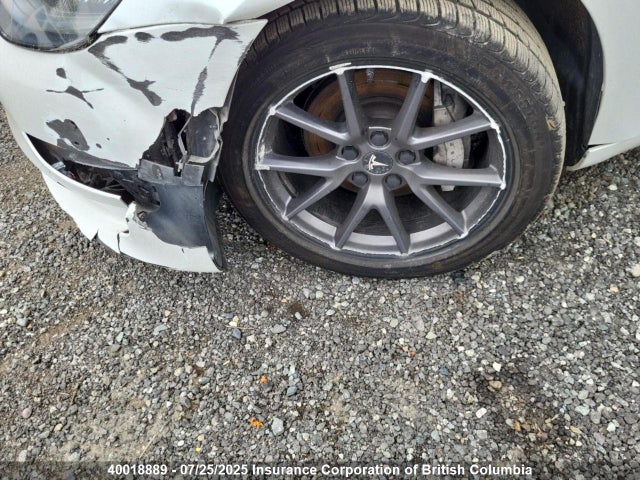 5YJ3E1EA9MF842879 Tesla MODEL 3
