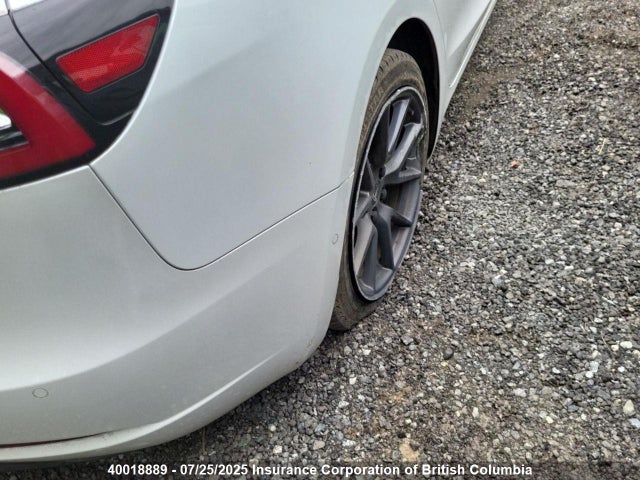 5YJ3E1EA9MF842879 Tesla MODEL 3