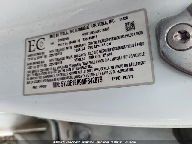 5YJ3E1EA9MF842879 Tesla MODEL 3