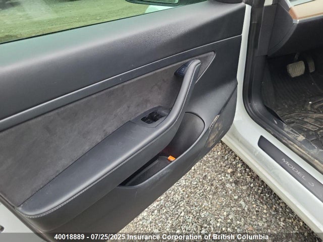 5YJ3E1EA9MF842879 Tesla MODEL 3