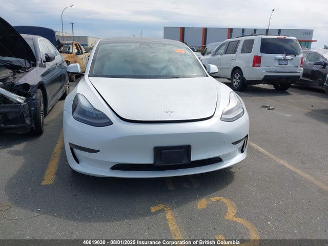 5YJ3E1EA3NF153552 Tesla 2022