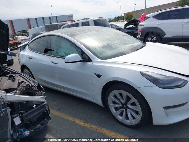 5YJ3E1EA3NF153552 Tesla 2022