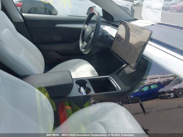 5YJ3E1EA3NF153552 Tesla 2022