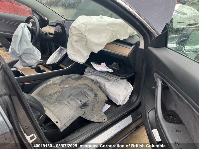 5YJ3E1EB8JF126897 Tesla MODEL 3