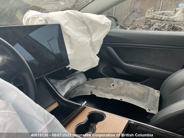 5YJ3E1EB8JF126897 Tesla MODEL 3