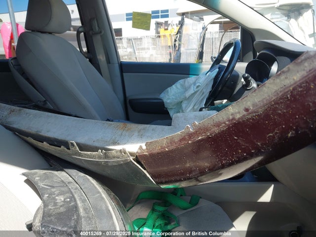 KNDMB5C18J6356823 KIA 2018