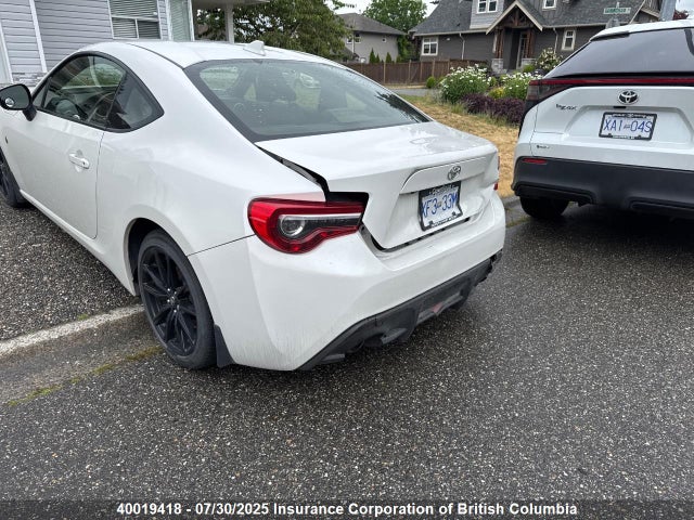 Toyota na 2017 JF1ZNAA12H9700301 Image 3