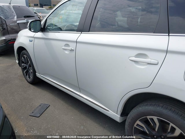 JA4J24A57JZ609996 Mitsubishi s61 - y61