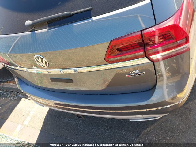 Volkswagen 2019 2019 1V2NR2CA5KC585704 Image 16