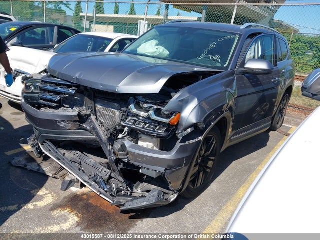 Volkswagen 2019 2019 1V2NR2CA5KC585704 Image 2