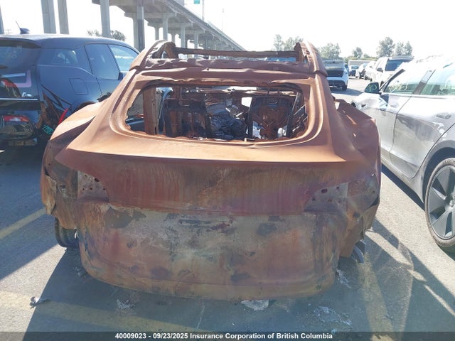 5YJYGDEE7LF048983 Tesla Model Y