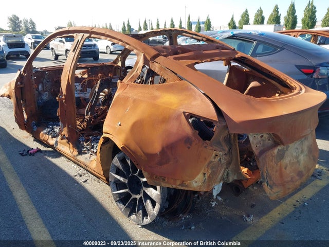 5YJYGDEE7LF048983 Tesla Model Y