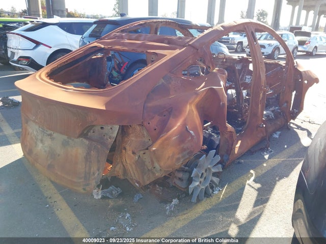 5YJYGDEE7LF048983 Tesla Model Y