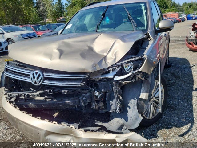 WVGJV7AX0FW104385 Volkswagen 2015