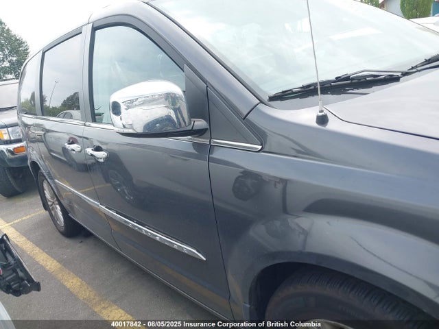 2C4RC1GGXFR565748 Chrysler 2015