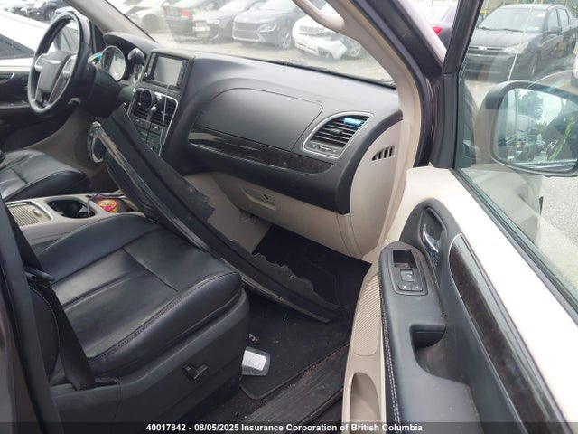 2C4RC1GGXFR565748 Chrysler 2015
