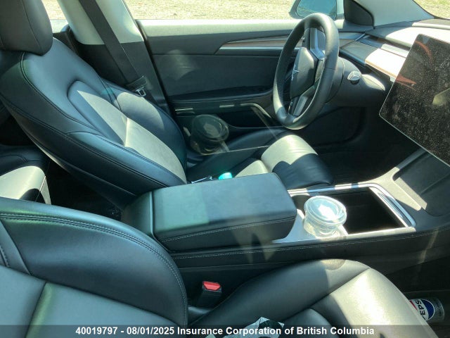 5YJ3E1EA2NF249415 Tesla 2022