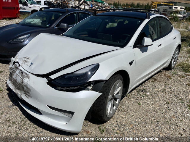 5YJ3E1EA2NF249415 Tesla 2022