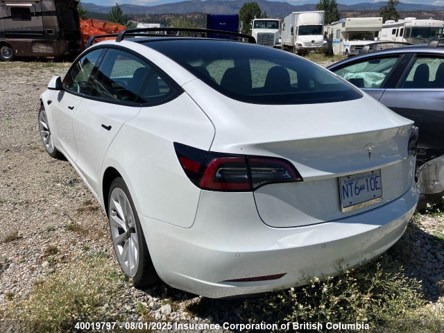 5YJ3E1EA2NF249415 Tesla 2022
