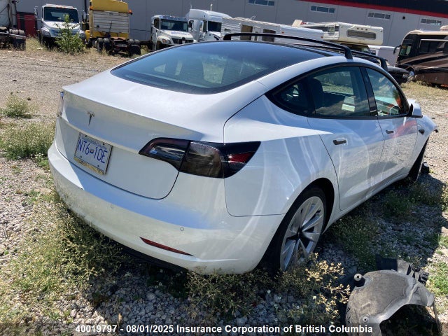 5YJ3E1EA2NF249415 Tesla 2022