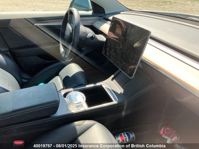 5YJ3E1EA2NF249415 Tesla 2022