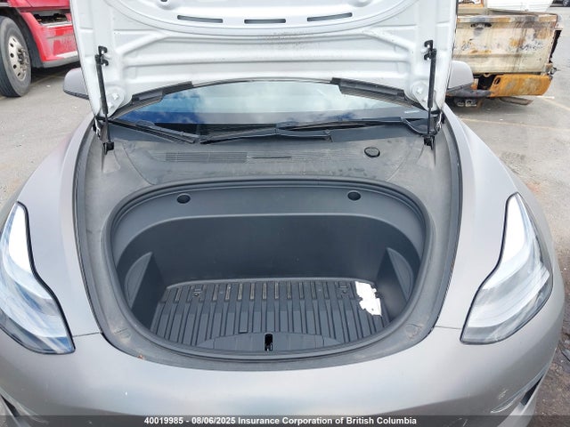 5YJ3E1EA4NF323563 Tesla MODEL 3