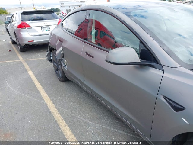 5YJ3E1EA4NF323563 Tesla MODEL 3