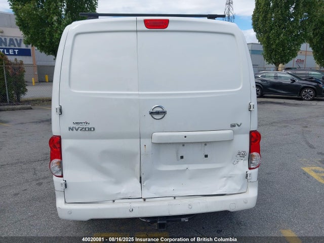 3N6CM0KNXFK711469 Nissan 2015