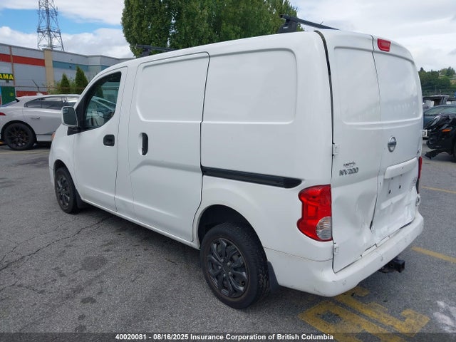 3N6CM0KNXFK711469 Nissan 2015
