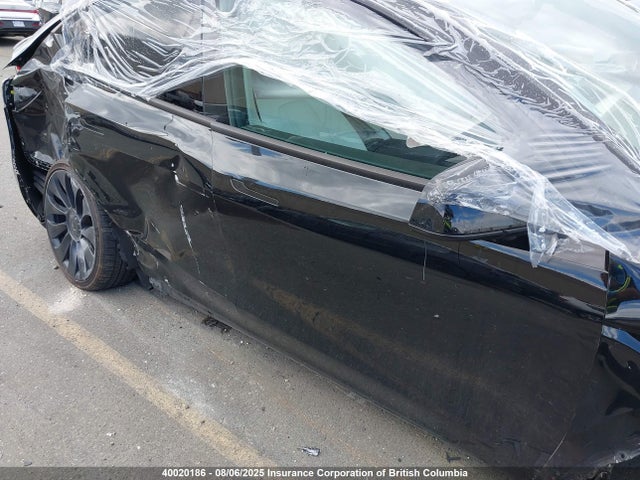 Tesla Model Y 2024 7SAYGDEF3RF092872 Image 13