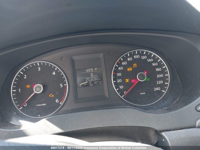 3VWDL7AJ9EM282083 Volkswagen 2014
