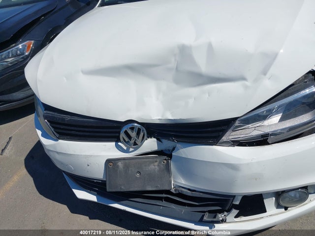 3VWDL7AJ9EM282083 Volkswagen 2014
