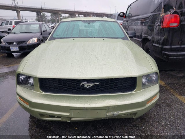 40020381 :رقم المزاد ، 1ZVFT80N855163983 vin ، 2005 Ford Mustang مزاد بيع