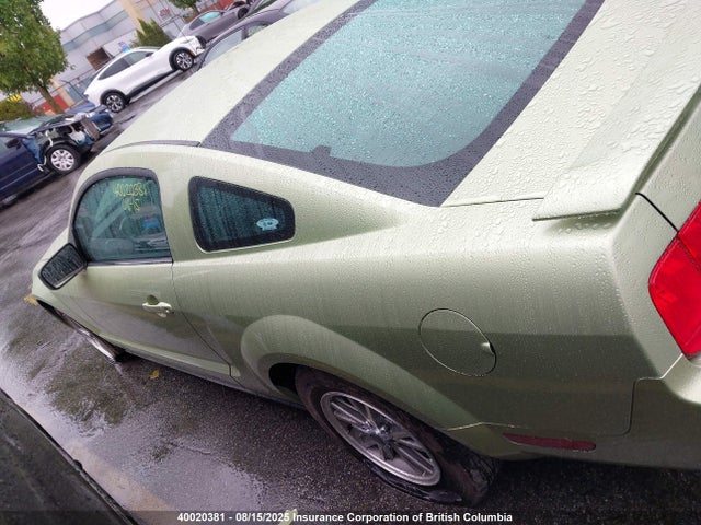 40020381 :رقم المزاد ، 1ZVFT80N855163983 vin ، 2005 Ford Mustang مزاد بيع