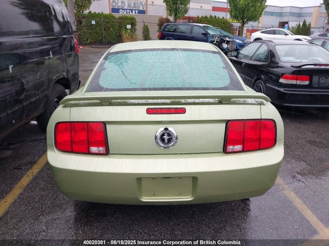 40020381 :رقم المزاد ، 1ZVFT80N855163983 vin ، 2005 Ford Mustang مزاد بيع