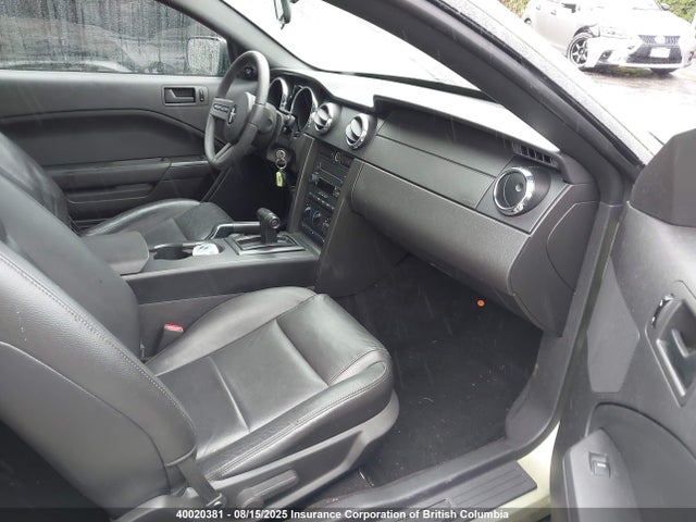40020381 :رقم المزاد ، 1ZVFT80N855163983 vin ، 2005 Ford Mustang مزاد بيع