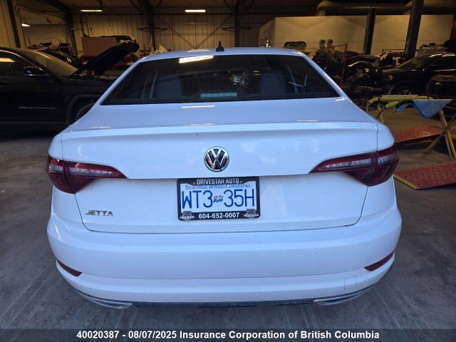 3VWE57BU6MM076502 Volkswagen tsi