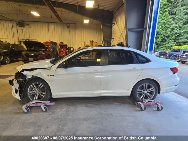 3VWE57BU6MM076502 Volkswagen tsi