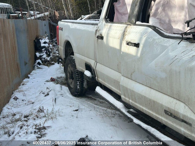 Ford F350 Super Duty 2023 1FT8W3BT4PEC63390 Image 26