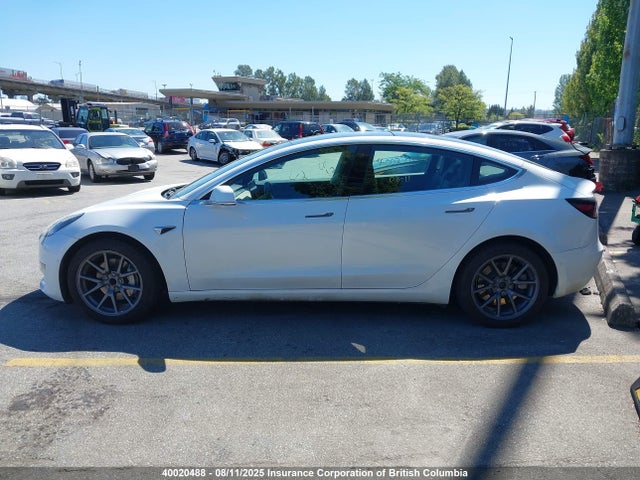 5YJ3E1EA1LF718491 Tesla 2020
