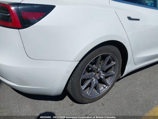 5YJ3E1EA1LF718491 Tesla 2020
